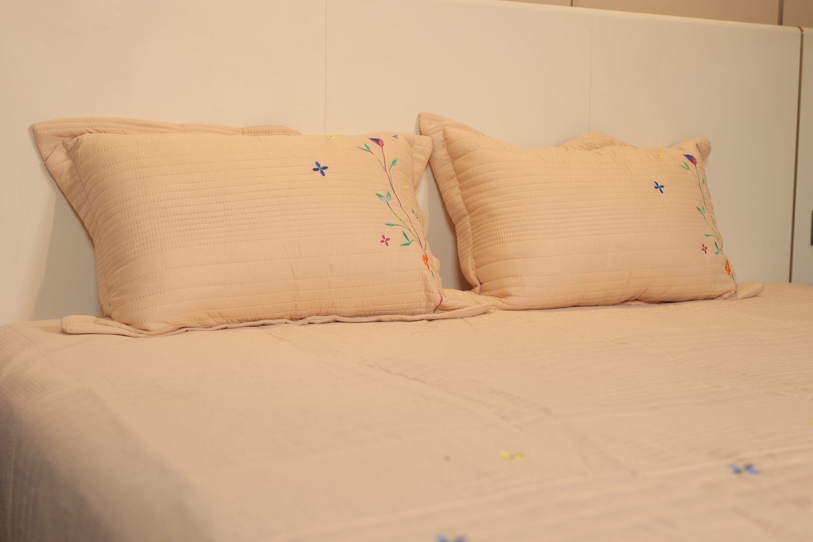 Bed Spread Alongwith 2 Pillow Cover - Image 2