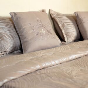 Gloria Bedding Set With2 Pillow Cover, 2 Pcs Cushions,1Pcs.Bed Sheet&1Comforter